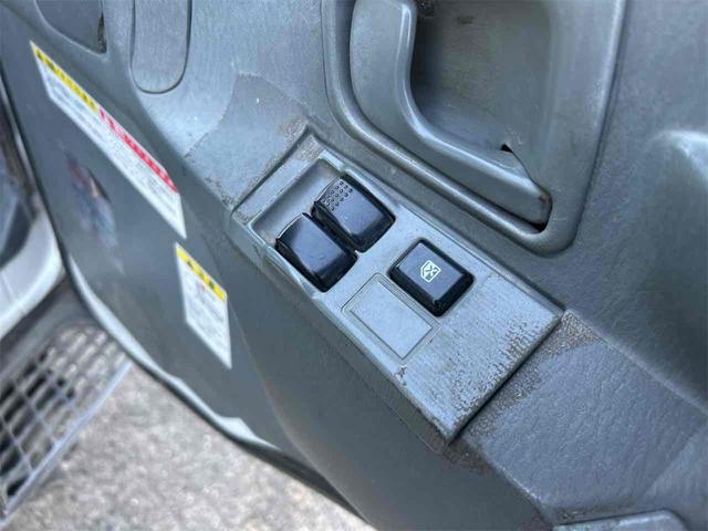 キャンター 5速マニュアル ダンプクレーン タダノ3段クレーン 後輪ダブル ETC エアコン パワーウィンドウ 運転席エアバッグ(9枚目)