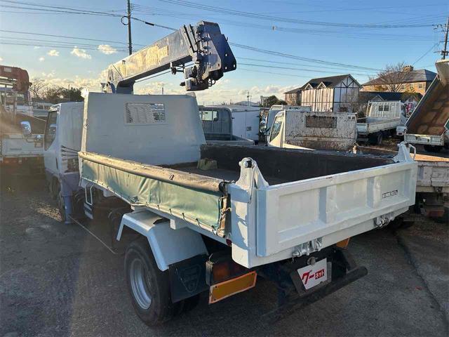 キャンター 5速マニュアル ダンプクレーン タダノ3段クレーン 後輪ダブル ETC エアコン パワーウィンドウ 運転席エアバッグ(13枚目)