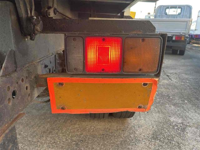 キャンター 5速マニュアル ダンプクレーン タダノ3段クレーン 後輪ダブル ETC エアコン パワーウィンドウ 運転席エアバッグ(28枚目)