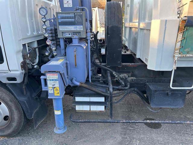 キャンター 5速マニュアル ダンプクレーン タダノ3段クレーン 後輪ダブル ETC エアコン パワーウィンドウ 運転席エアバッグ(31枚目)