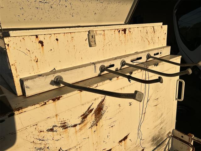 タイタントラック 　トラック　ロング　パワーゲート　ターボ　ＡＴ　後輪ダブル　電動格納ミラー　エアコン　パワーウィンドウ　運転席エアバッグ（17枚目）