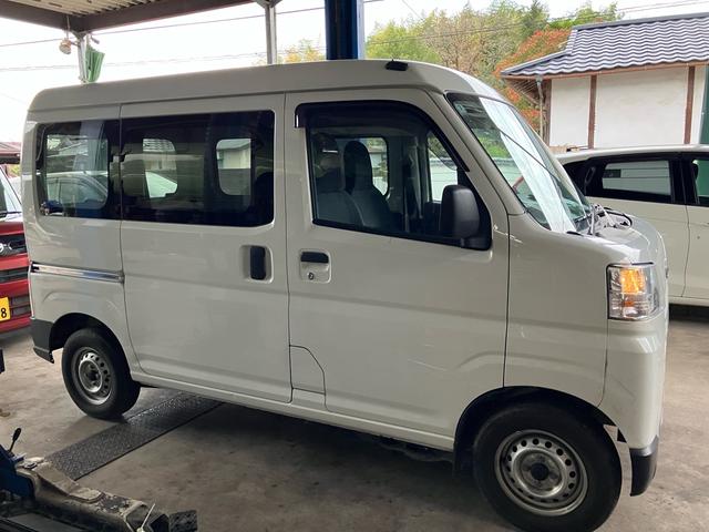 ハイゼットカーゴ ＤＸ　スマートアシスト　衝突被害軽減ブレーキ　ハイルーフ　オートマ車　ナビ　Ｂｌｕｅｔｏｏｔｈ　キーレス　ＥＴＣ　オートヘッドライト　２ＷＤ　アイドリングストップ（5枚目）