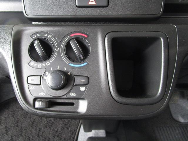 安心の運輸局認証整備工場で国家資格を持った専門スタッフが点検・整備を実施後、ご納車いたします。もちろんアフター（修理・車検・鈑金塗装）も安心してお任せ下さい。■０９６−２７５−５３３０■