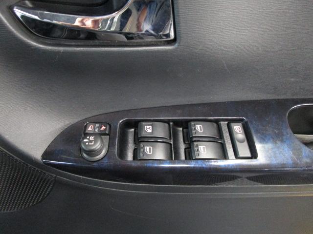 タント カスタムＸ　トップエディションＳＡＩＩ　純正ナビ・フルセグＴＶ　Ｂカメラ　後方モニター　スマートキー　アイドリングストップ　片側パワスラ　ＬＥＤライト　純正ＡＷ（14枚目）