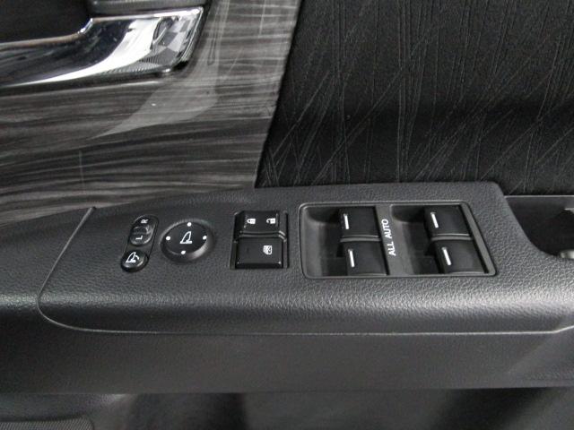 オデッセイ アブソルート・ＥＸホンダセンシング　純正ナビ・フルセグＴＶ　ＥＴＣ　Ｂカメラ　アイドリングストップ　クルーズコントロール　スマートキー　電動シート　両側パワスラ　ＬＥＤライト　ＭＴモード　純正ＡＷ（16枚目）