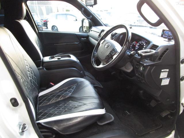 ハイエースバン スーパーＧＬ　ダークプライムＩＩ　ディーゼルターボ　純正ナビ・フルセグＴＶ　全周囲カメラ　ＥＴＣ　ドラレコ　スマートキー　両側スライドドア　後方モニター　ＬＥＤライト　ＭＴモード　純正ＡＷ（9枚目）