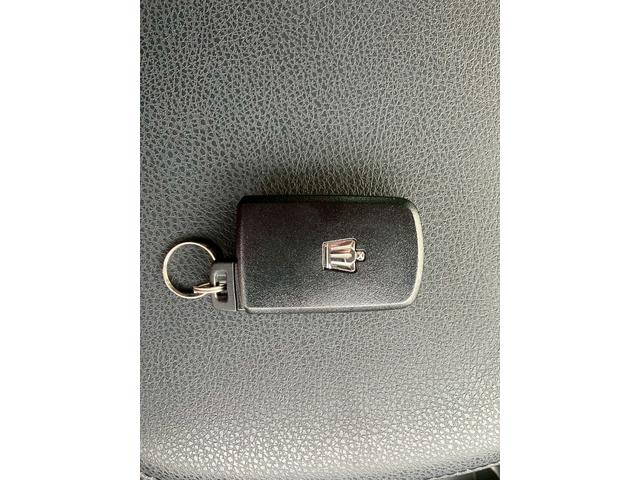 クラウンハイブリッド アスリートＳ　ブラックスタイル　メーカーナビＴＶ　バックカメラ　Ｂｌｕｅｔｏｏｔｈ　ＥＴＣ　ＯＰ１８アルミ　プリクラッシュセーフティ　レーダークルーズ　レザー調シートカバー　ＨＩＤライト　フォグ　ミラーウィンカー　スマートキー（32枚目）
