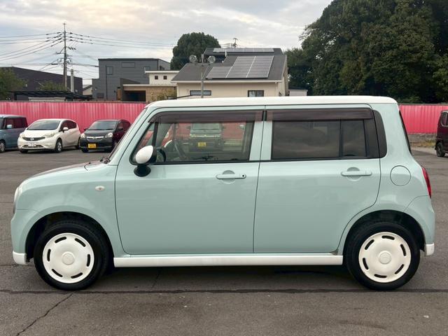 アルトラパン リミテッド　純正エアロ　ナビ　ＴＶ　ＣＤ　ＤＶＤ　Ｂｌｕｅｔｏｏｔｈ　バックカメラ　スマートキー　プッシュスタート　電動格納ミラー　シートヒーター　ツートンカラー（12枚目）