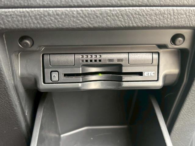 ヴェルファイア 2.4Z 純正エアロ 18AW ナビ TV CD DVD BT バックカメラ ETC 後席モニター 両側電動スライドドア HIDライト フォグ ミラーウィンカー スマートキー(35枚目)