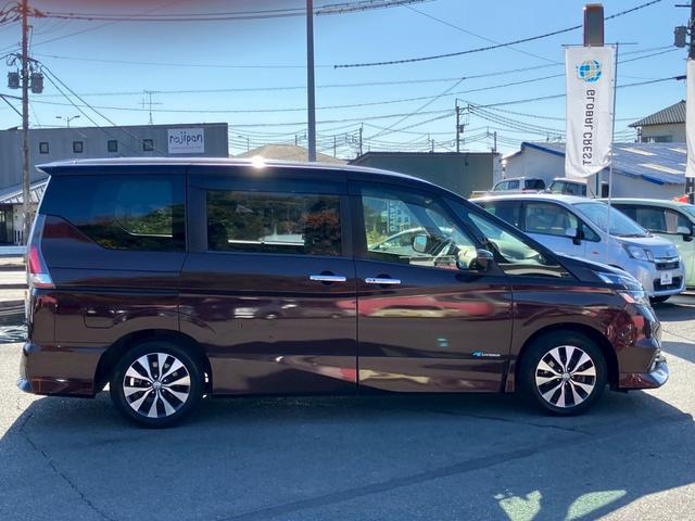 セレナ ハイウェイスター　Ｖセレクション　９型ナビ　ＴＶ　ＣＤ　ＤＶＤ　ＢＴ　全方位カメラ　ＥＴＣ　後席モニター　両側ハンズフリーオートスライドドア　プレミアムインテリアハーフレザーシート　エマージェンシーブレーキ　ＬＥＤライト　フォグ（10枚目）