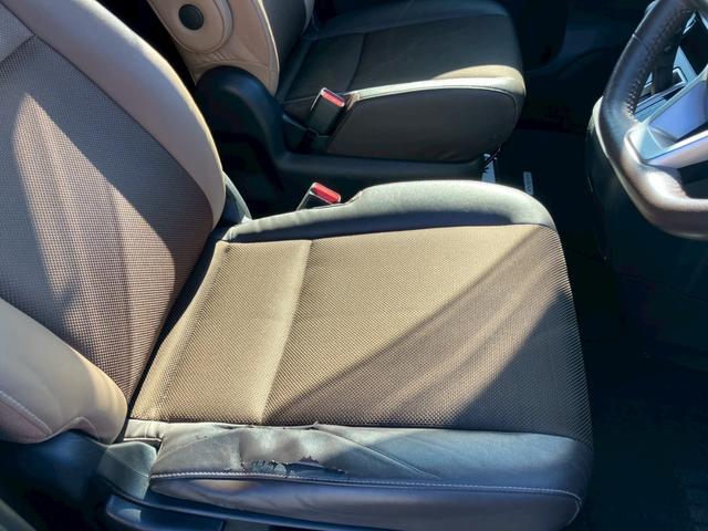 セレナ ハイウェイスター　Ｖセレクション　９型ナビ　ＴＶ　ＣＤ　ＤＶＤ　ＢＴ　全方位カメラ　ＥＴＣ　後席モニター　両側ハンズフリーオートスライドドア　プレミアムインテリアハーフレザーシート　エマージェンシーブレーキ　ＬＥＤライト　フォグ（30枚目）