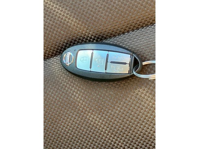 セレナ ハイウェイスター　Ｖセレクション　９型ナビ　ＴＶ　ＣＤ　ＤＶＤ　ＢＴ　全方位カメラ　ＥＴＣ　後席モニター　両側ハンズフリーオートスライドドア　プレミアムインテリアハーフレザーシート　エマージェンシーブレーキ　ＬＥＤライト　フォグ（41枚目）