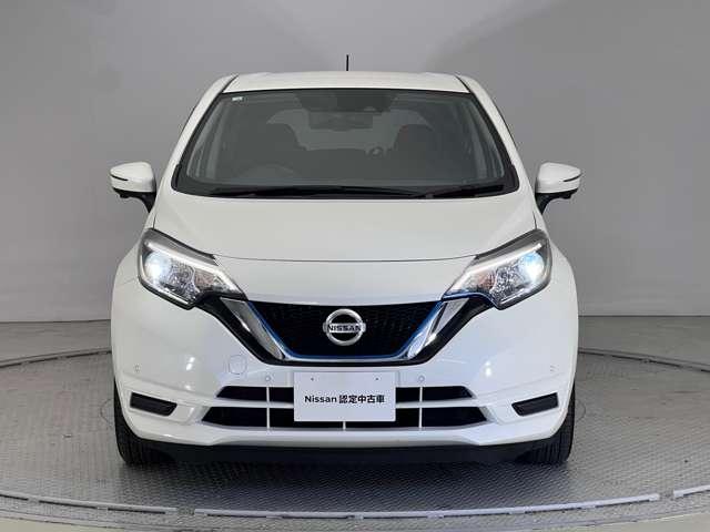 ノート １．２　ｅ－ＰＯＷＥＲ　Ｘ　Ｖセレクション　アラウンドカメラ　ワンオ－ナ－車　運転席助手席エアバック　エアバッグ　衝突被害軽減装置　イモビライザー　ＬＥＤヘッドライト　パワーウインドウ　レーンアシスト　ＥＴＣ　アルミホイール　スマートキー（2枚目）
