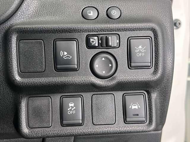 ノート １．２　ｅ－ＰＯＷＥＲ　Ｘ　Ｖセレクション　アラウンドカメラ　ワンオ－ナ－車　運転席助手席エアバック　エアバッグ　衝突被害軽減装置　イモビライザー　ＬＥＤヘッドライト　パワーウインドウ　レーンアシスト　ＥＴＣ　アルミホイール　スマートキー（13枚目）