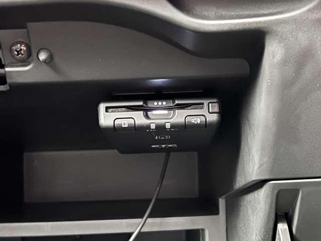 ノート １．２　ｅ－ＰＯＷＥＲ　Ｘ　Ｖセレクション　アラウンドカメラ　ワンオ－ナ－車　運転席助手席エアバック　エアバッグ　衝突被害軽減装置　イモビライザー　ＬＥＤヘッドライト　パワーウインドウ　レーンアシスト　ＥＴＣ　アルミホイール　スマートキー（16枚目）