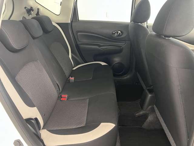 ノート １．２　ｅ－ＰＯＷＥＲ　Ｘ　Ｖセレクション　アラウンドカメラ　ワンオ－ナ－車　運転席助手席エアバック　エアバッグ　衝突被害軽減装置　イモビライザー　ＬＥＤヘッドライト　パワーウインドウ　レーンアシスト　ＥＴＣ　アルミホイール　スマートキー（18枚目）