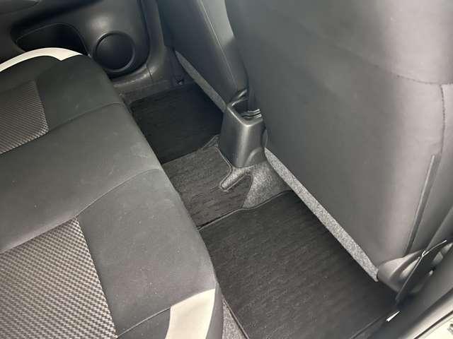 ノート １．２　ｅ－ＰＯＷＥＲ　Ｘ　Ｖセレクション　アラウンドカメラ　ワンオ－ナ－車　運転席助手席エアバック　エアバッグ　衝突被害軽減装置　イモビライザー　ＬＥＤヘッドライト　パワーウインドウ　レーンアシスト　ＥＴＣ　アルミホイール　スマートキー（19枚目）