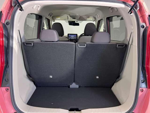 【ラゲッジスペース】ラゲッジスペースは広々です。