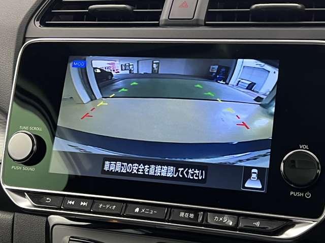 【バックモニター】駐車時に後方が見えるバックモニター付きですので安心して駐車が出来ますよ！