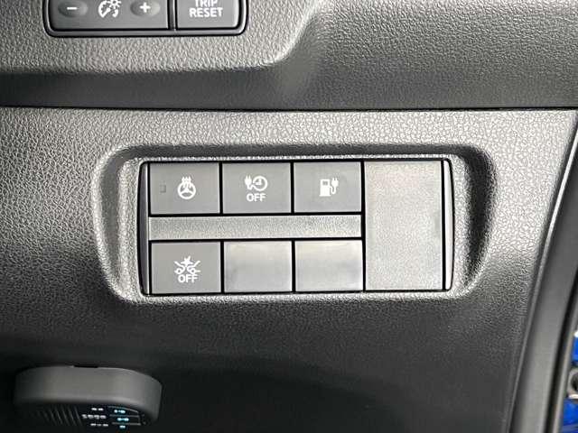 【ステアリングヒーター】寒い日はステアリングヒーターで指先から温めましょう。