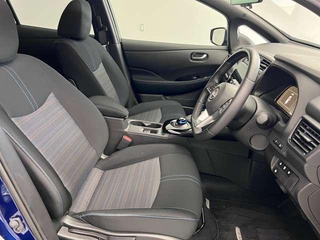 広い視界と見晴らし良い快適なコックピットでワクワクするようなドライブの時間をお過ごしいただけます。