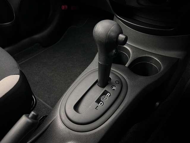 ノート 1.2 X Vセレクション 衝突被害軽減装置 バックビューモニター レーンキープ ワンオーナー イモビライザー 記録簿 インテリキー オートエアコン Aストップ Wエアバック ETC ABS メモリーナビ ナビTV キーレス(11枚目)