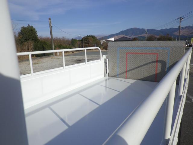 エルフトラック ２ｔ　全低床　アーム式パワーゲート（6枚目）