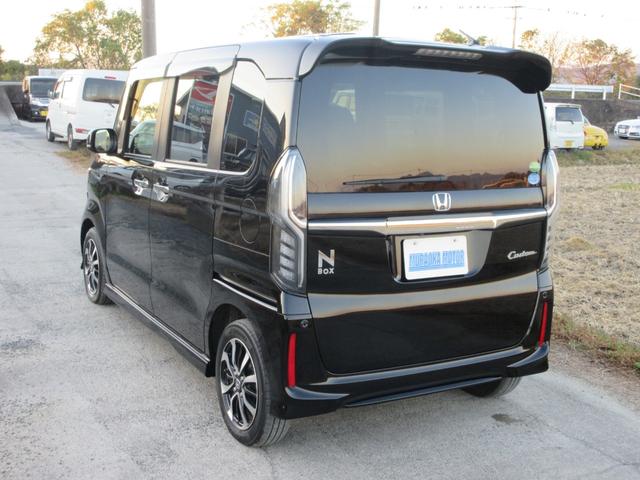 N-BOXカスタム G・Lホンダセンシング SDナビ・CD・フルセグTV・DVD再生・Bluetooth・バックカメラ・両側電動スライドドア・レーンキープアシスト・ETC・スマートキー・オートライト・LEDヘッドライト・ベンチシート(7枚目)