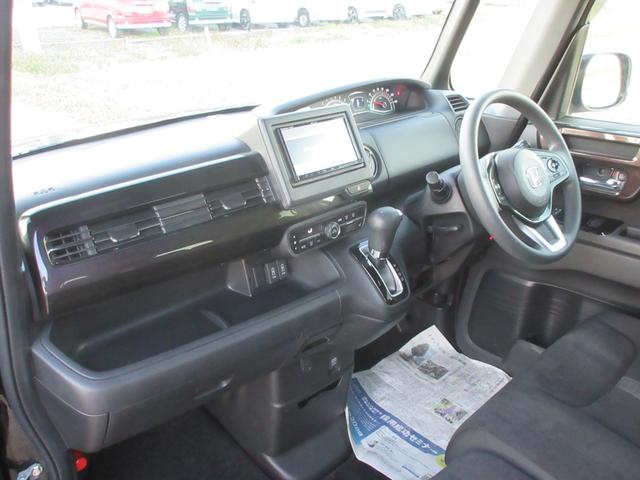 N-BOXカスタム G・Lホンダセンシング SDナビ・CD・フルセグTV・DVD再生・Bluetooth・バックカメラ・両側電動スライドドア・レーンキープアシスト・ETC・スマートキー・オートライト・LEDヘッドライト・ベンチシート(9枚目)