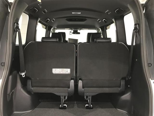 ノア Ｓｉ　ダブルバイビー　クルーズＣ　ブレーキサポート　エアコン　ウォークスルー　点検記録簿　ＡＵＸ　ＬＥＤライト　ナビ＆ＴＶ　横滑防止装置　ＷＡＣ　アルミホイール　パワーウインドウ　フルセグ　盗難防止　ＤＶＤ再生可　ドラレコ（30枚目）