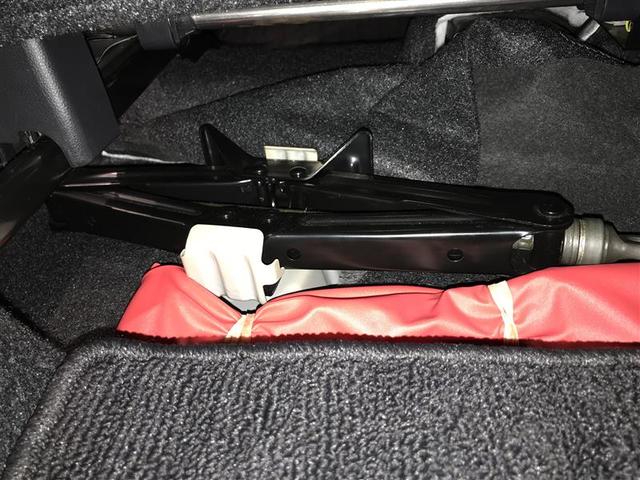 ライズ Ｚ　誤発進抑制機能　エアコン　テレビ　スマートキー＆プッシュスタート　地デジＴＶ　ドライブレコーダ　ＶＳＡ　盗難防止装置　ミュージックプレイヤー接続可　アイドリングストップ機能　クルコン　バックモニター（21枚目）