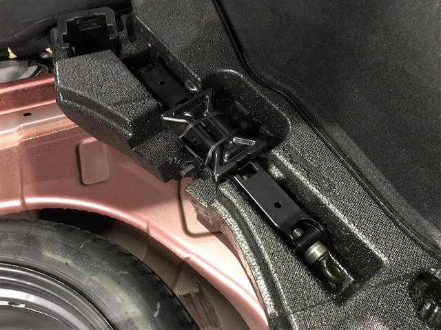 TOYOTA PRIUS A PREMIUM TOURING SELECTION