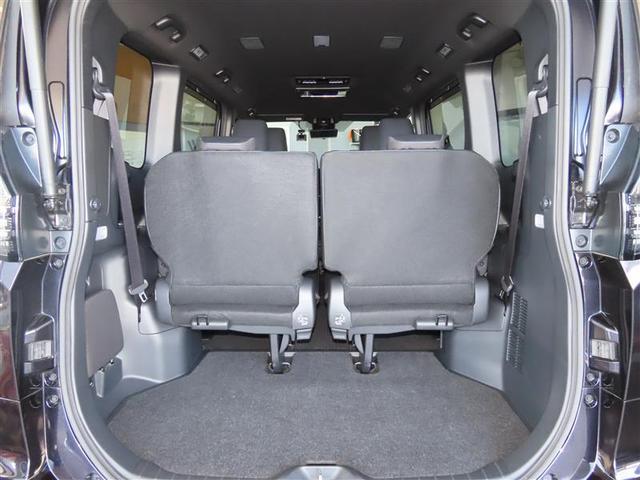 ヴォクシー ハイブリッドＳ－Ｚ　パワーウィンドウ　ＤＶＤ再生機能　インテリキー　横滑防止装置　地デジＴＶ　アクティブクルーズコントロール　フルオートエアコン　リアカメラ　エアバッグ　ＡＢＳ　１００Ｖ充電　ナビＴＶ　ＷＡＣ　キーレス（31枚目）