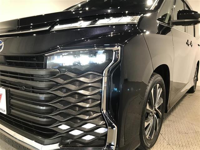 ヴォクシー ハイブリッドＳ－Ｚ　パワーウィンドウ　ＤＶＤ再生機能　インテリキー　横滑防止装置　地デジＴＶ　アクティブクルーズコントロール　フルオートエアコン　リアカメラ　エアバッグ　ＡＢＳ　１００Ｖ充電　ナビＴＶ　ＷＡＣ　キーレス（33枚目）