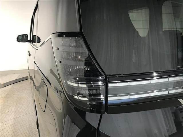 ヴォクシー ハイブリッドＳ－Ｚ　パワーウィンドウ　ＤＶＤ再生機能　インテリキー　横滑防止装置　地デジＴＶ　アクティブクルーズコントロール　フルオートエアコン　リアカメラ　エアバッグ　ＡＢＳ　１００Ｖ充電　ナビＴＶ　ＷＡＣ　キーレス（36枚目）