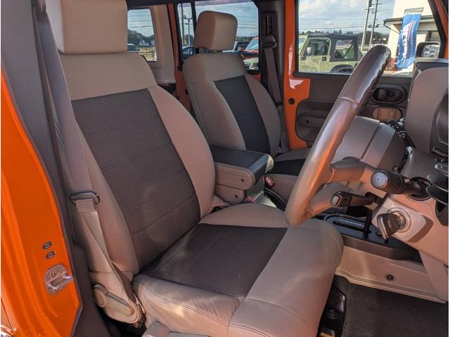 ジープ・ラングラーアンリミテッド スポーツ　色替全塗装オレンジ　ＲｏｕｇｈＣｏｕｎｔｒｙ　４ｉｎリフトキット　ＴＲＣフェンダー　ＳＭＩＴＴＹＢＩＬＴ　ＸＲＣバンパー　ＦＵＥＬ　ＣＯＶＥＲＴ２０ｉｎ　ＮＩＴＴＯトレイルグラップラー３７ｘ１２．５０（31枚目）