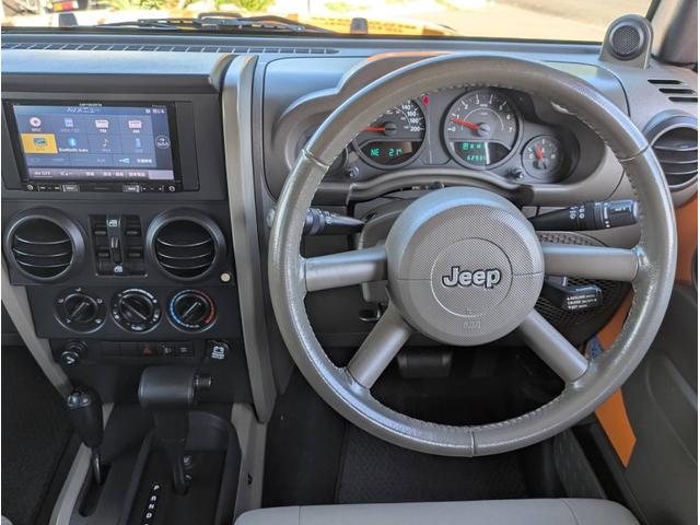 ジープ・ラングラーアンリミテッド スポーツ　色替全塗装オレンジ　ＲｏｕｇｈＣｏｕｎｔｒｙ　４ｉｎリフトキット　ＴＲＣフェンダー　ＳＭＩＴＴＹＢＩＬＴ　ＸＲＣバンパー　ＦＵＥＬ　ＣＯＶＥＲＴ２０ｉｎ　ＮＩＴＴＯトレイルグラップラー３７ｘ１２．５０（34枚目）