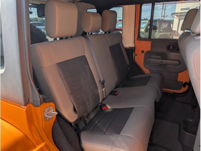 ジープ・ラングラーアンリミテッド スポーツ　色替全塗装オレンジ　ＲｏｕｇｈＣｏｕｎｔｒｙ　４ｉｎリフトキット　ＴＲＣフェンダー　ＳＭＩＴＴＹＢＩＬＴ　ＸＲＣバンパー　ＦＵＥＬ　ＣＯＶＥＲＴ２０ｉｎ　ＮＩＴＴＯトレイルグラップラー３７ｘ１２．５０（38枚目）