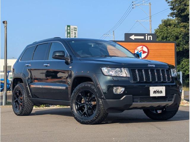 ジープ・グランドチェロキー リミテッド 4x4 新品☆NITTOリッジグラップラー☆4本 エアサスペンション WL専用18インチグロスブラックホイール パワーリアゲート シート&ステアリングヒーター オートヘッドライト コーナーセンサー(2枚目)