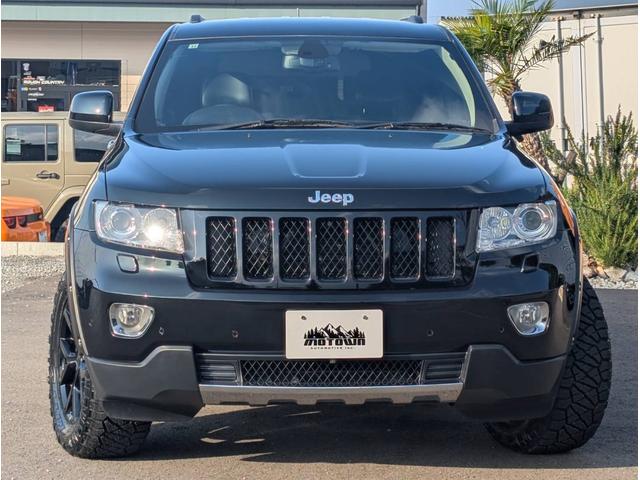 ジープ・グランドチェロキー リミテッド 4x4 新品☆NITTOリッジグラップラー☆4本 エアサスペンション WL専用18インチグロスブラックホイール パワーリアゲート シート&ステアリングヒーター オートヘッドライト コーナーセンサー(3枚目)