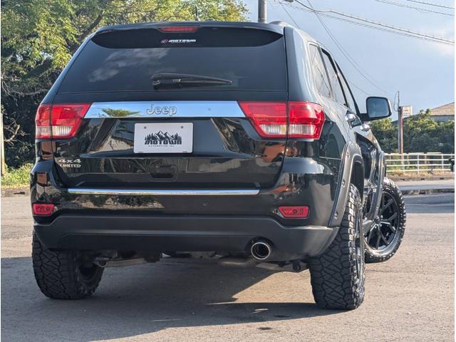 ジープ・グランドチェロキー リミテッド 4x4 新品☆NITTOリッジグラップラー☆4本 エアサスペンション WL専用18インチグロスブラックホイール パワーリアゲート シート&ステアリングヒーター オートヘッドライト コーナーセンサー(16枚目)
