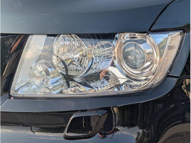 ジープ・グランドチェロキー リミテッド 4x4 新品☆NITTOリッジグラップラー☆4本 エアサスペンション WL専用18インチグロスブラックホイール パワーリアゲート シート&ステアリングヒーター オートヘッドライト コーナーセンサー(22枚目)