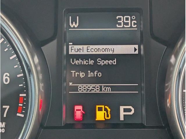 ジープ・グランドチェロキー リミテッド 4x4 新品☆NITTOリッジグラップラー☆4本 エアサスペンション WL専用18インチグロスブラックホイール パワーリアゲート シート&ステアリングヒーター オートヘッドライト コーナーセンサー(36枚目)