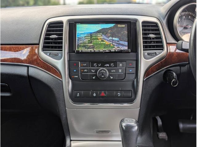 ジープ・グランドチェロキー リミテッド 4x4 新品☆NITTOリッジグラップラー☆4本 エアサスペンション WL専用18インチグロスブラックホイール パワーリアゲート シート&ステアリングヒーター オートヘッドライト コーナーセンサー(37枚目)