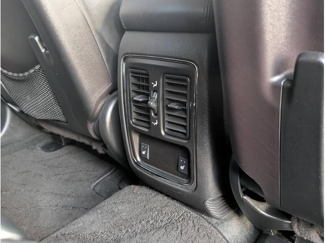 ジープ・グランドチェロキー リミテッド 4x4 新品☆NITTOリッジグラップラー☆4本 エアサスペンション WL専用18インチグロスブラックホイール パワーリアゲート シート&ステアリングヒーター オートヘッドライト コーナーセンサー(40枚目)