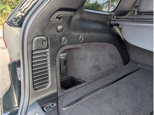 ジープ・グランドチェロキー リミテッド 4x4 新品☆NITTOリッジグラップラー☆4本 エアサスペンション WL専用18インチグロスブラックホイール パワーリアゲート シート&ステアリングヒーター オートヘッドライト コーナーセンサー(42枚目)