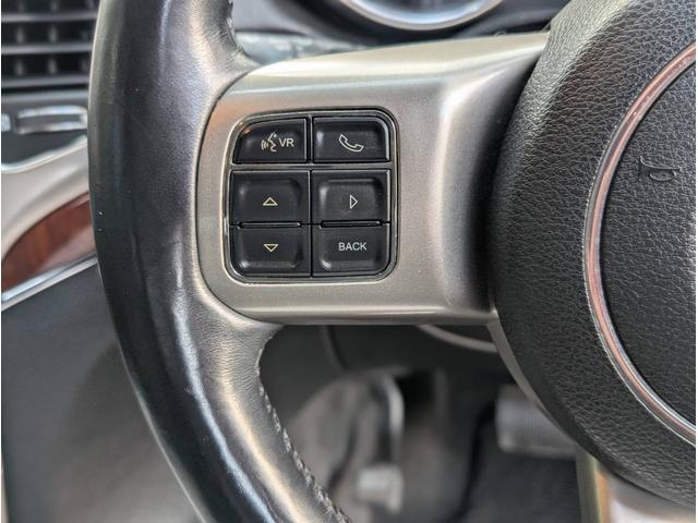 ジープ・グランドチェロキー リミテッド 4x4 新品☆NITTOリッジグラップラー☆4本 エアサスペンション WL専用18インチグロスブラックホイール パワーリアゲート シート&ステアリングヒーター オートヘッドライト コーナーセンサー(50枚目)