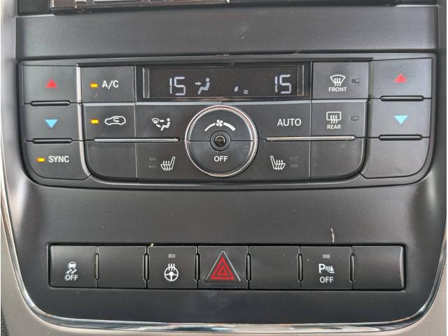 ジープ・グランドチェロキー リミテッド 4x4 新品☆NITTOリッジグラップラー☆4本 エアサスペンション WL専用18インチグロスブラックホイール パワーリアゲート シート&ステアリングヒーター オートヘッドライト コーナーセンサー(53枚目)