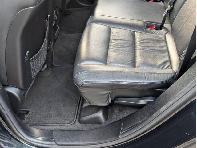 ジープ・グランドチェロキー リミテッド 4x4 新品☆NITTOリッジグラップラー☆4本 エアサスペンション WL専用18インチグロスブラックホイール パワーリアゲート シート&ステアリングヒーター オートヘッドライト コーナーセンサー(58枚目)