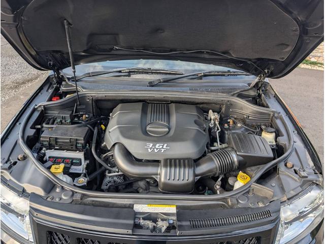 ジープ・グランドチェロキー リミテッド 4x4 新品☆NITTOリッジグラップラー☆4本 エアサスペンション WL専用18インチグロスブラックホイール パワーリアゲート シート&ステアリングヒーター オートヘッドライト コーナーセンサー(65枚目)